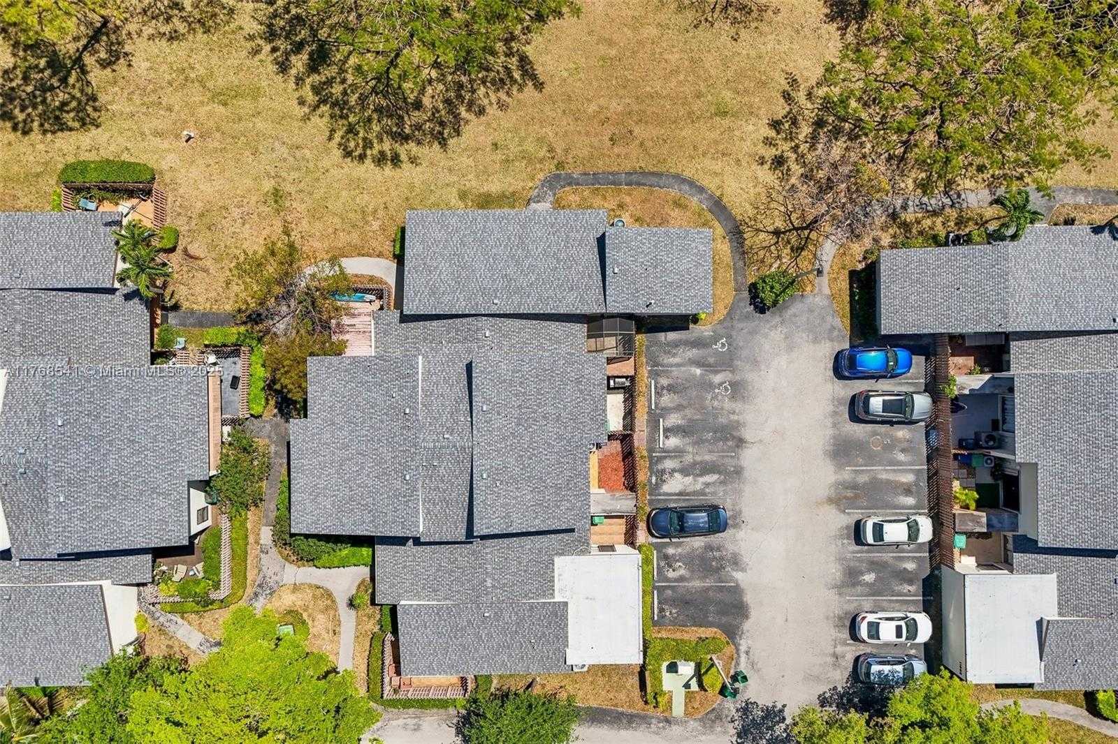 Small Image of 11514 SOUTH WEST 109TH RD #37Z, Miami Number 25