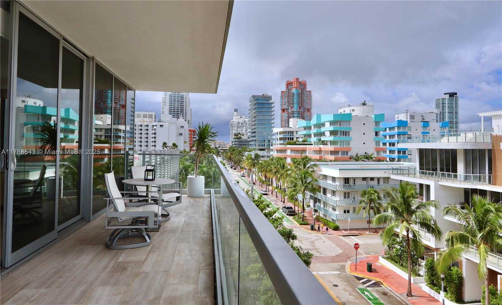 Small Image of 321 OCEAN DR #502, Miami Beach Number 15