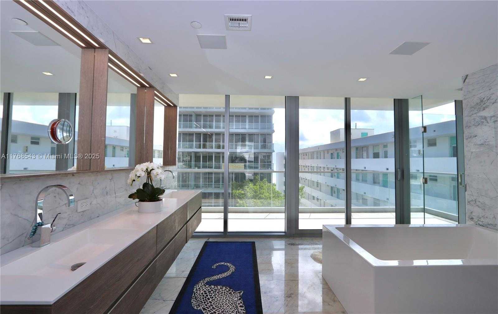 Small Image of 321 OCEAN DR #502, Miami Beach Number 21
