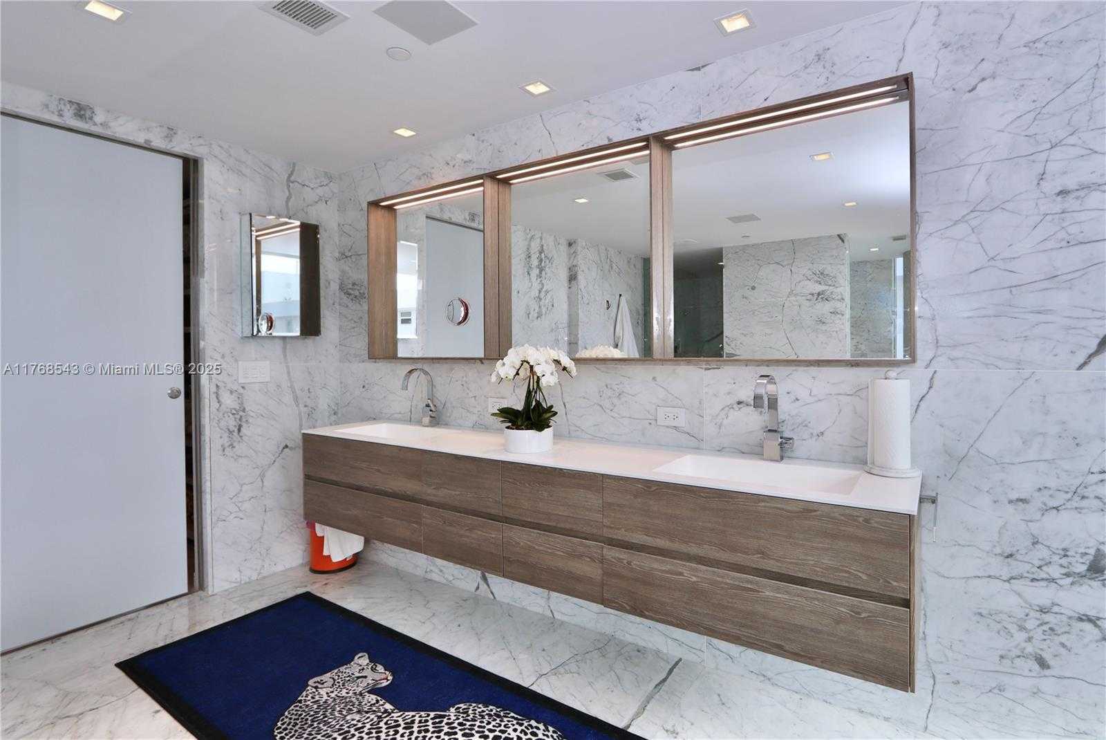 Small Image of 321 OCEAN DR #502, Miami Beach Number 24