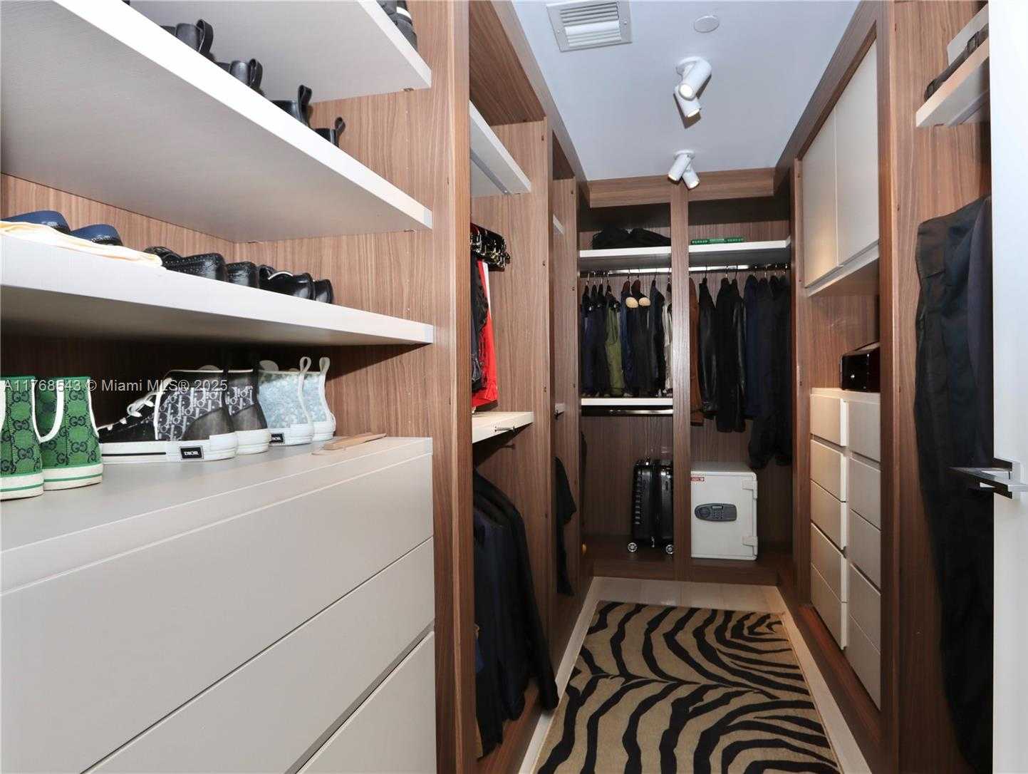 Small Image of 321 OCEAN DR #502, Miami Beach Number 26