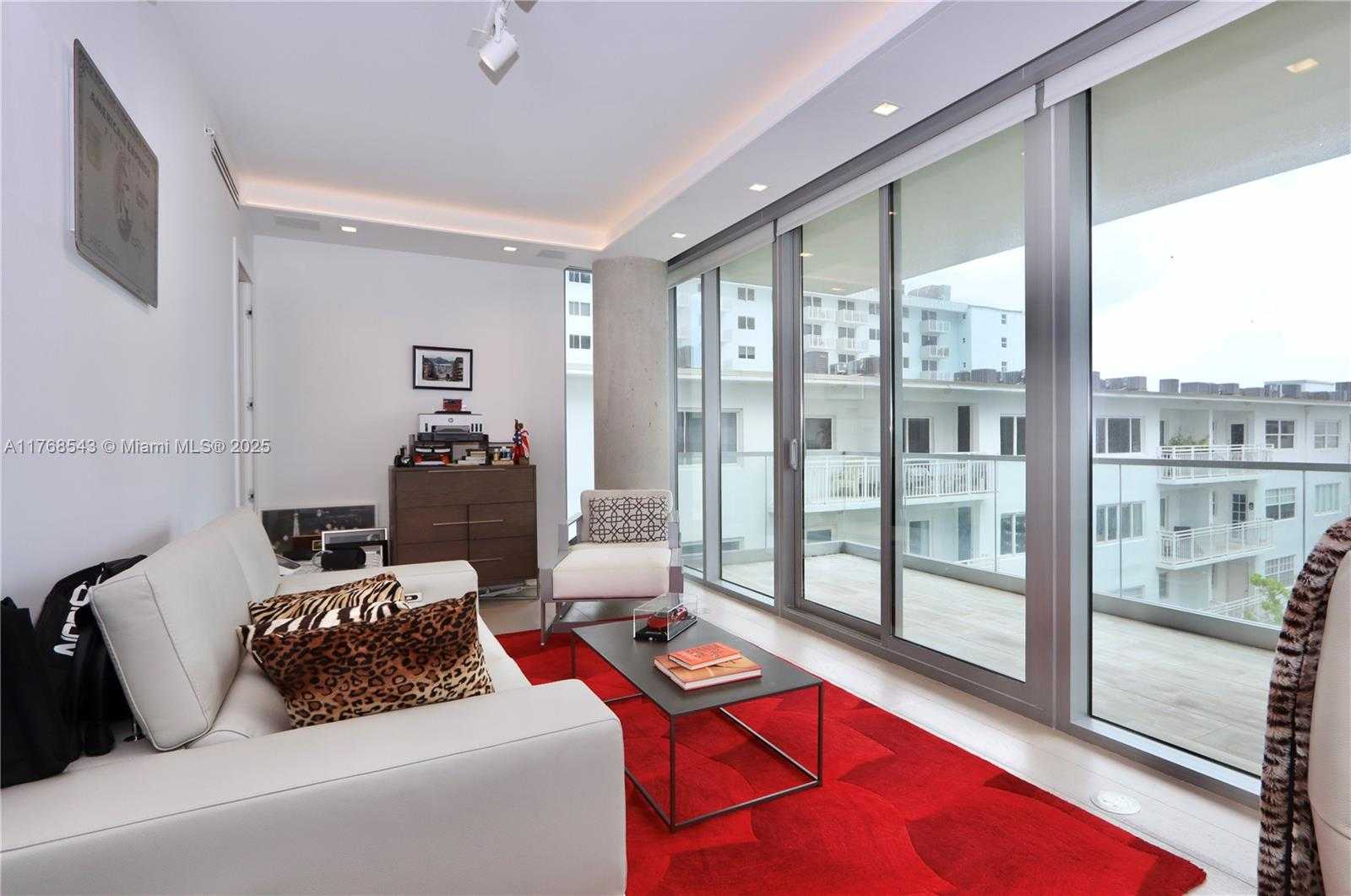 Small Image of 321 OCEAN DR #502, Miami Beach Number 27