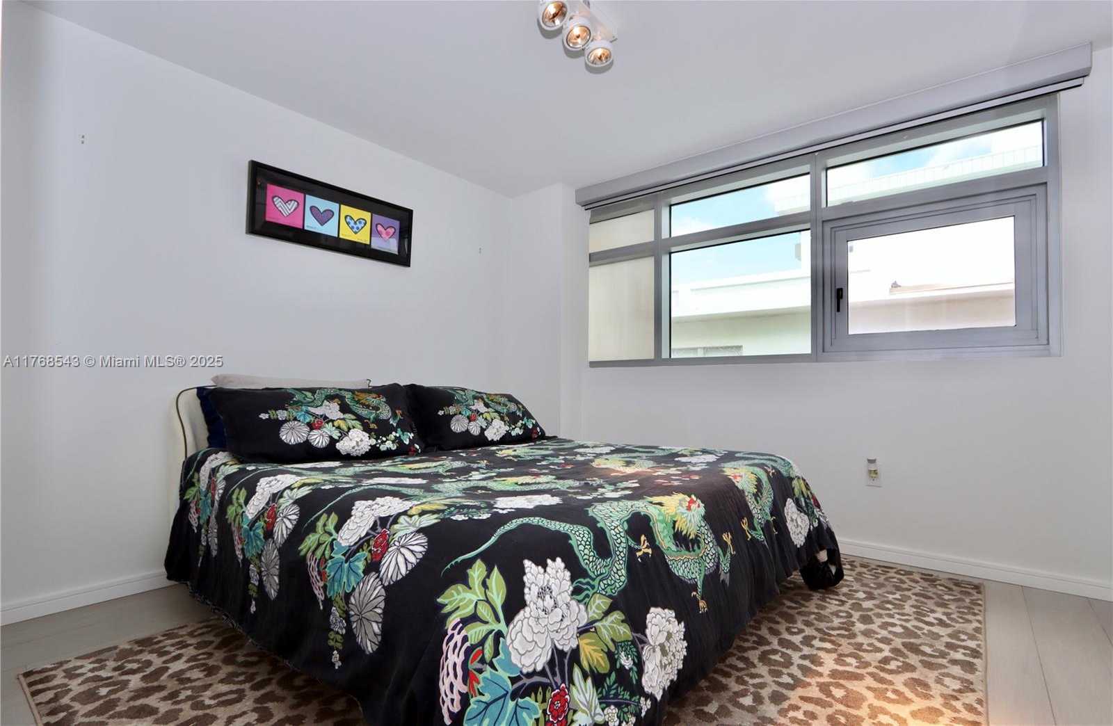 Small Image of 321 OCEAN DR #502, Miami Beach Number 31