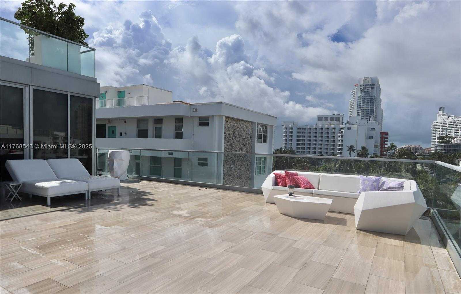 Small Image of 321 OCEAN DR #502, Miami Beach Number 35