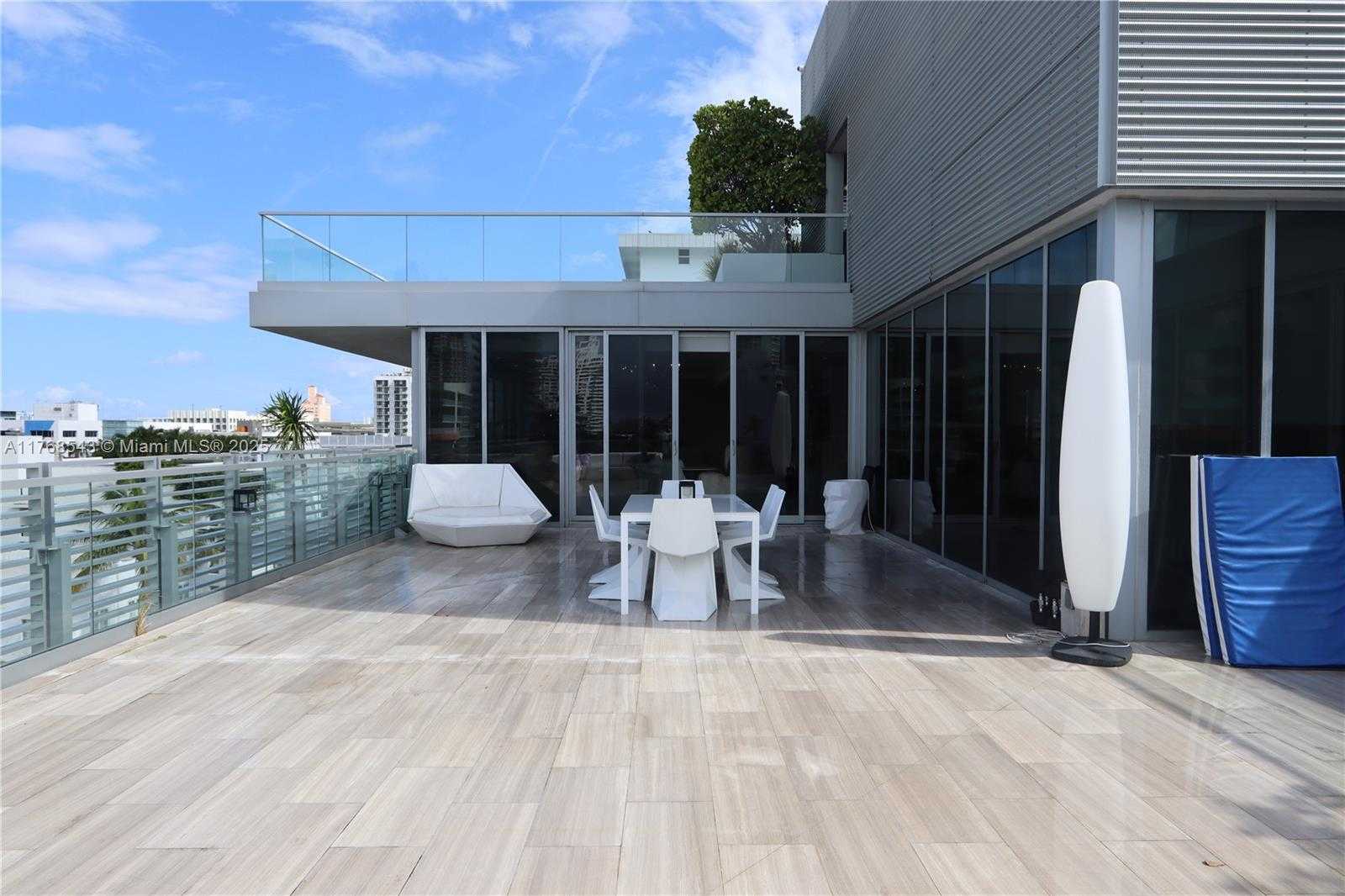 Small Image of 321 OCEAN DR #502, Miami Beach Number 37