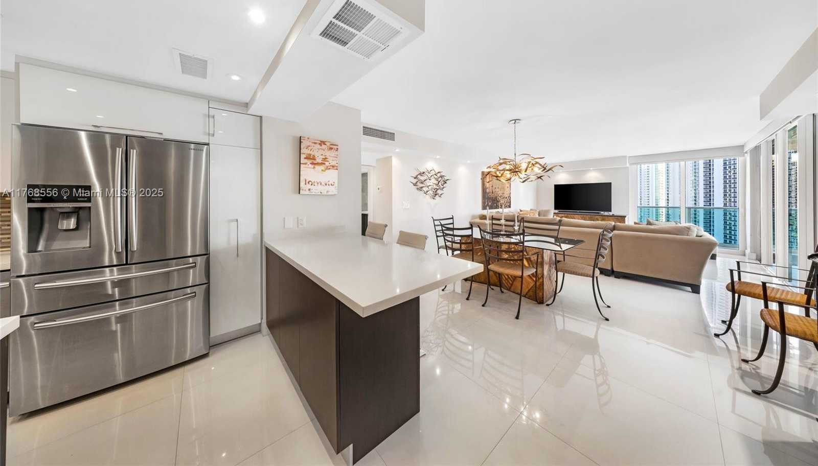 Small Image of 100 BAYVIEW DR #1905, Sunny Isles Beach Number 14