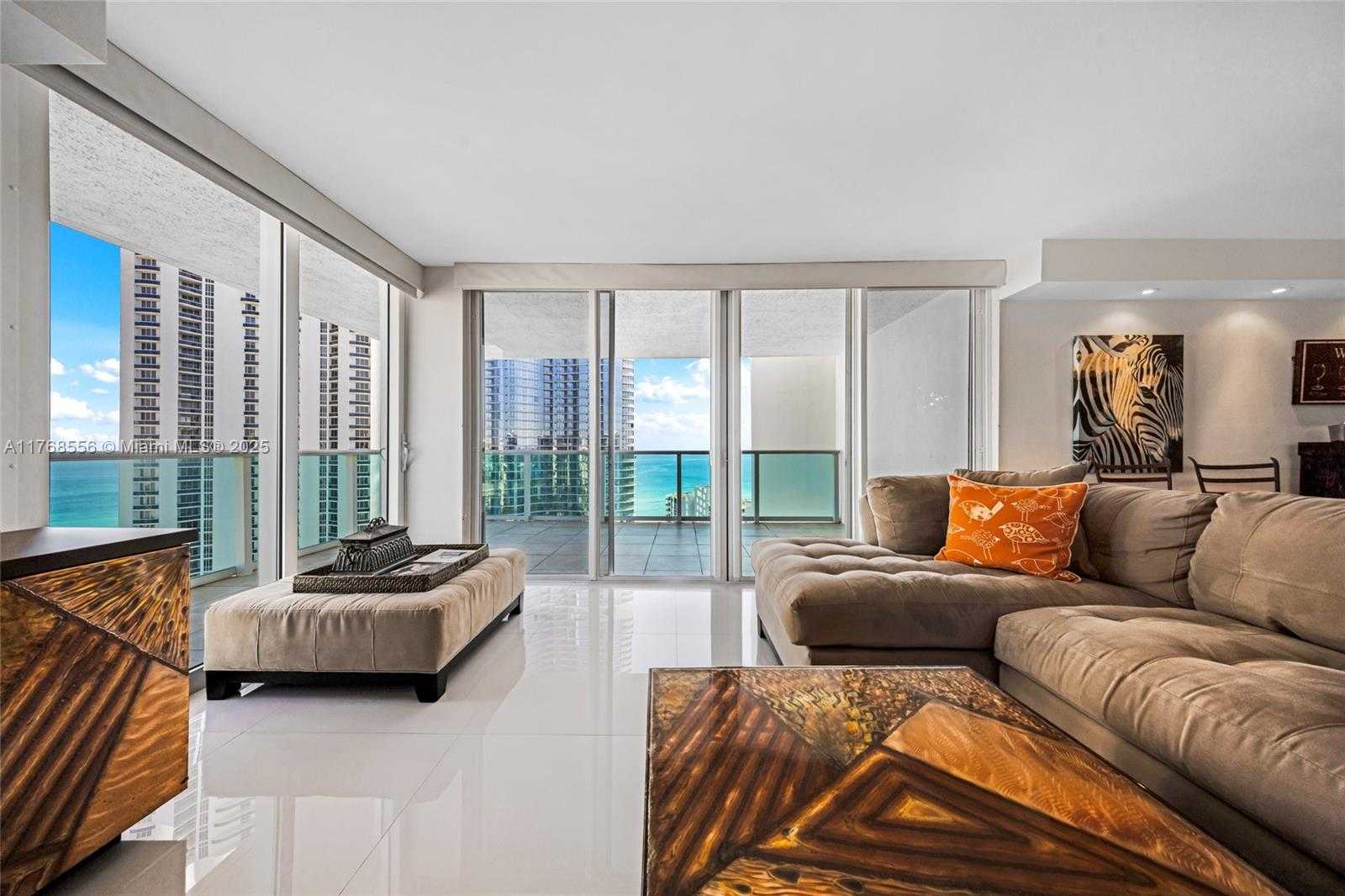 Small Image of 100 BAYVIEW DR #1905, Sunny Isles Beach Number 2