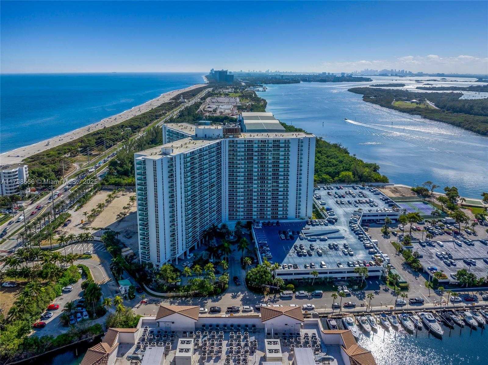 Small Image of 100 BAYVIEW DR #1905, Sunny Isles Beach Number 28