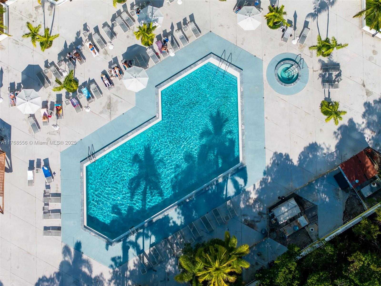 Small Image of 100 BAYVIEW DR #1905, Sunny Isles Beach Number 34