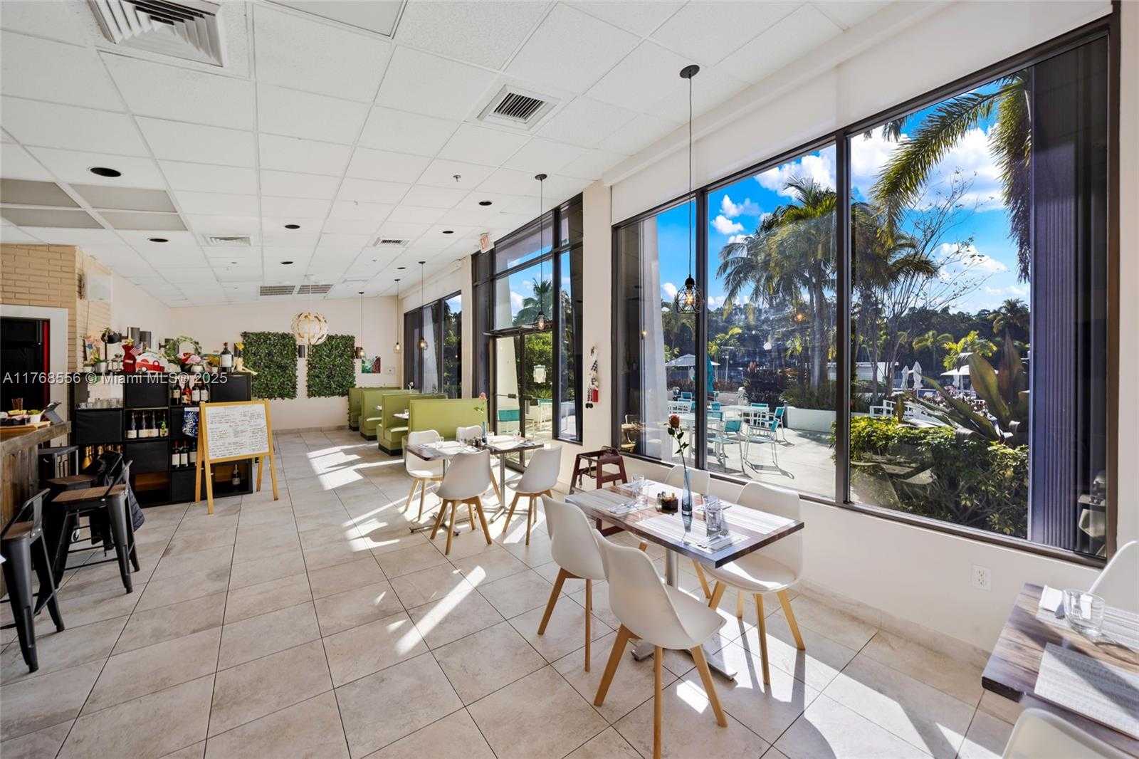 Small Image of 100 BAYVIEW DR #1905, Sunny Isles Beach Number 39