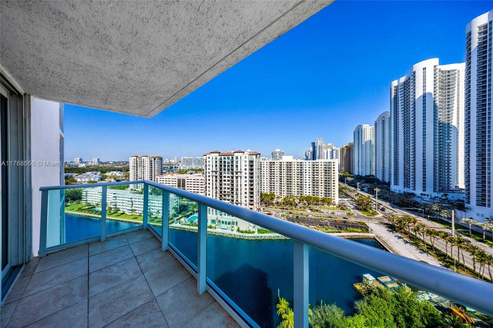 Small Image of 100 BAYVIEW DR #1905, Sunny Isles Beach Number 6