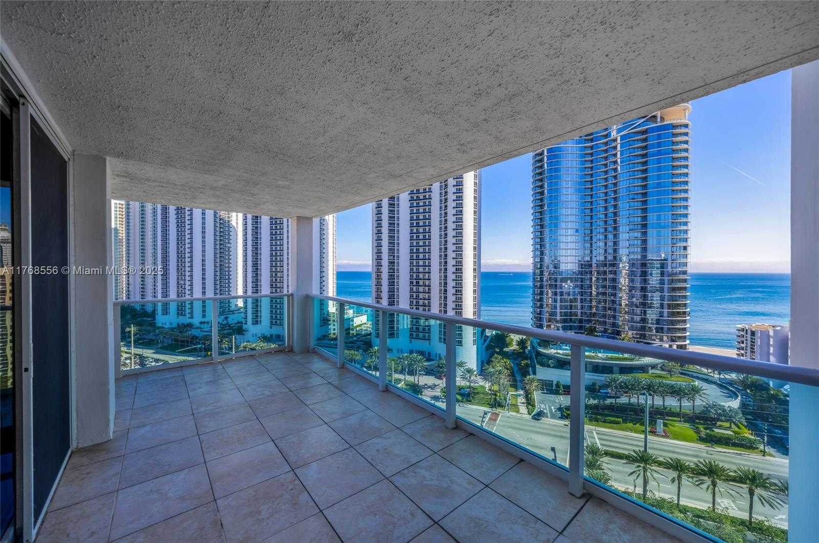 Small Image of 100 BAYVIEW DR #1905, Sunny Isles Beach Number 7