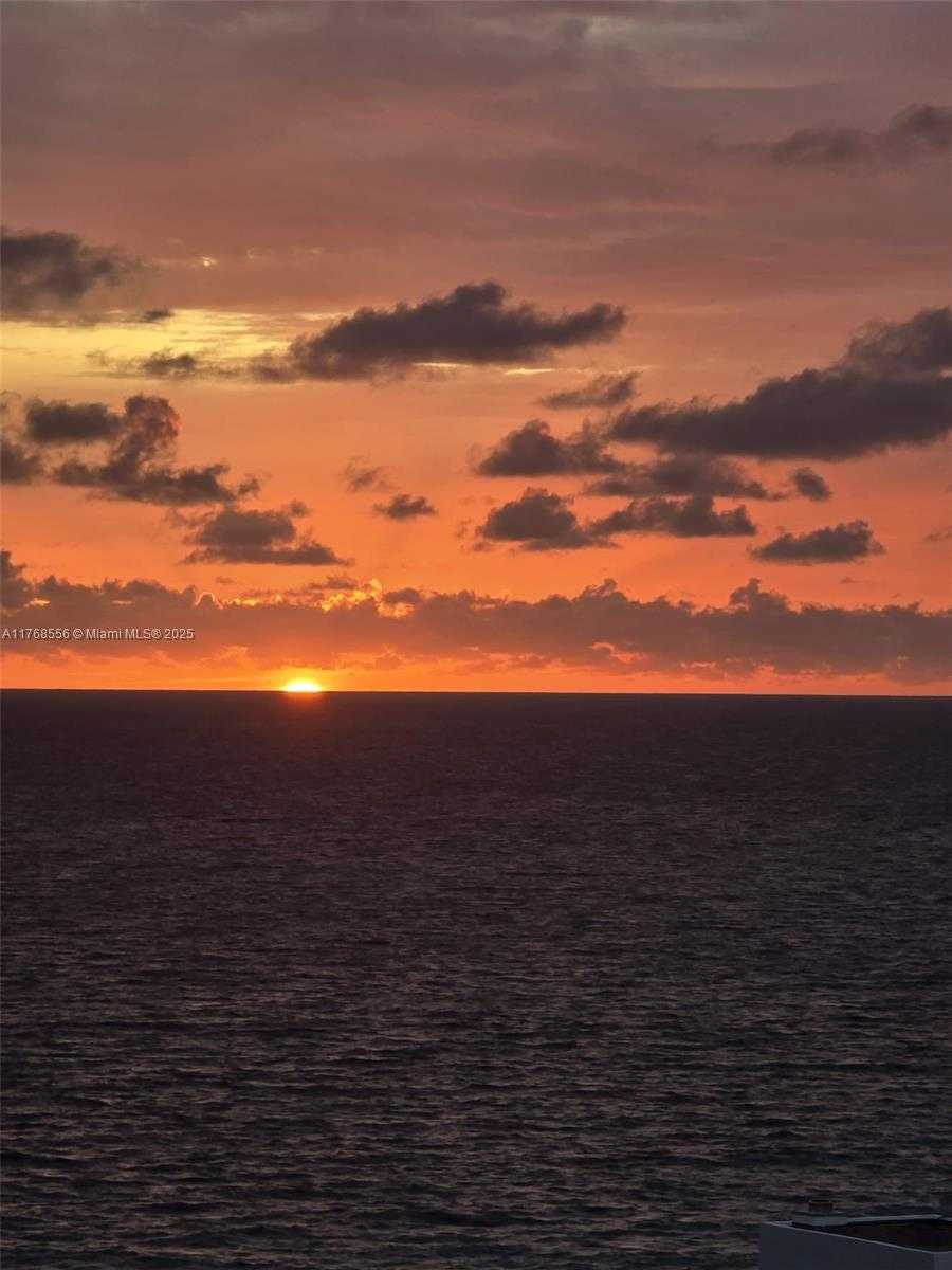 Small Image of 100 BAYVIEW DR #1905, Sunny Isles Beach Number 9