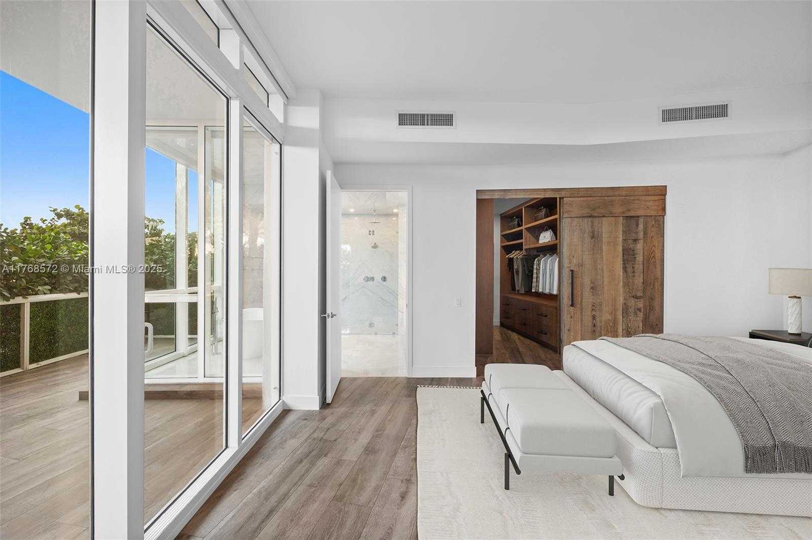 Small Image of 450 Alton Rd, Miami Beach, FL 33139, USA Number 13