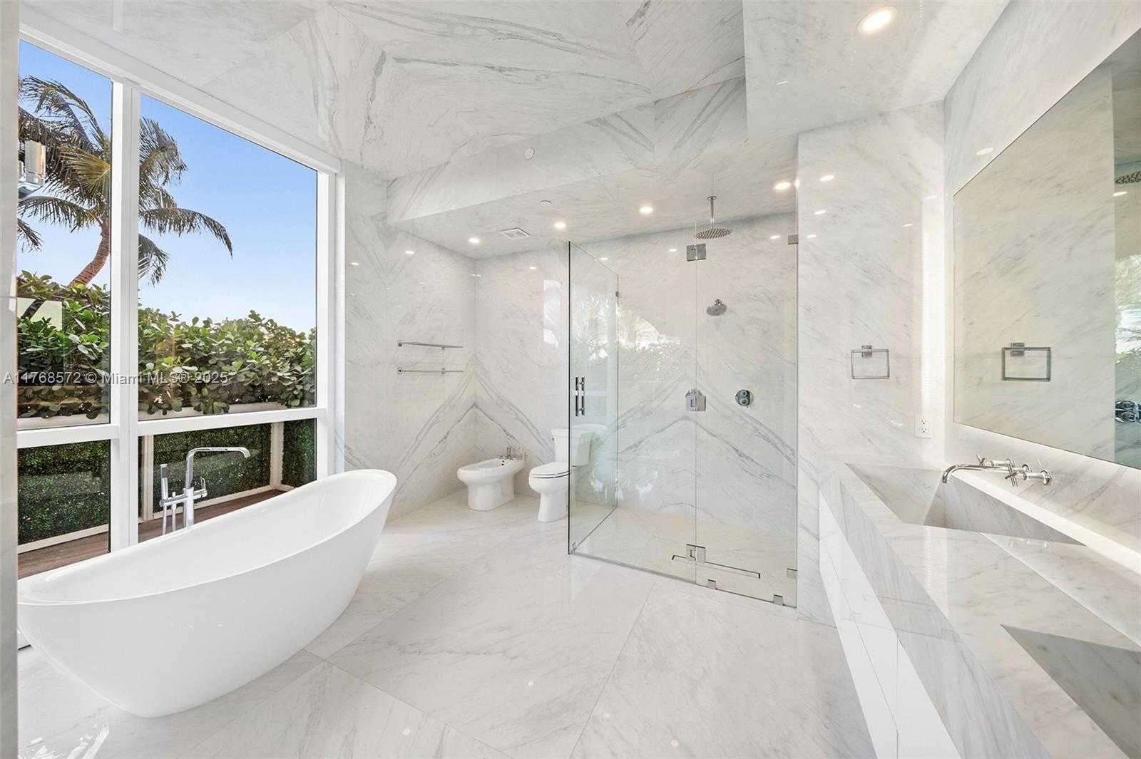 Small Image of 450 Alton Rd, Miami Beach, FL 33139, USA Number 15
