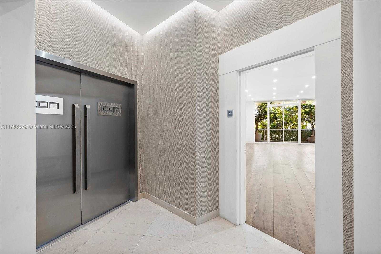 Small Image of 450 Alton Rd, Miami Beach, FL 33139, USA Number 29