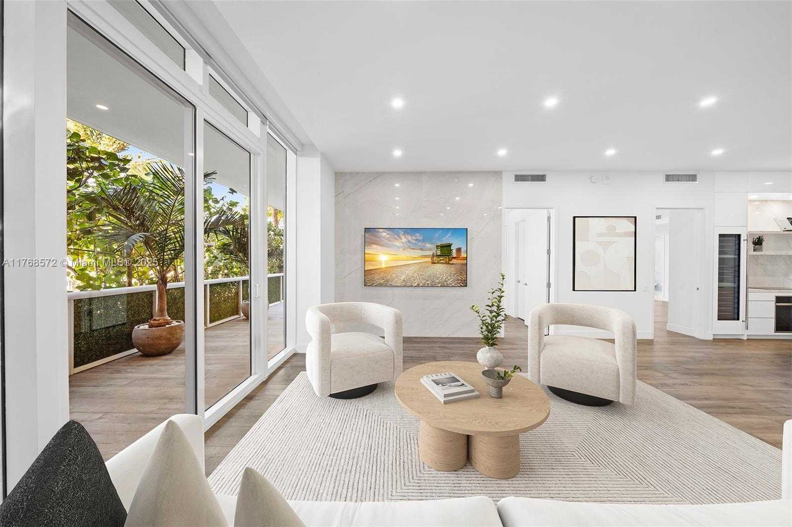 Small Image of 450 Alton Rd, Miami Beach, FL 33139, USA Number 4