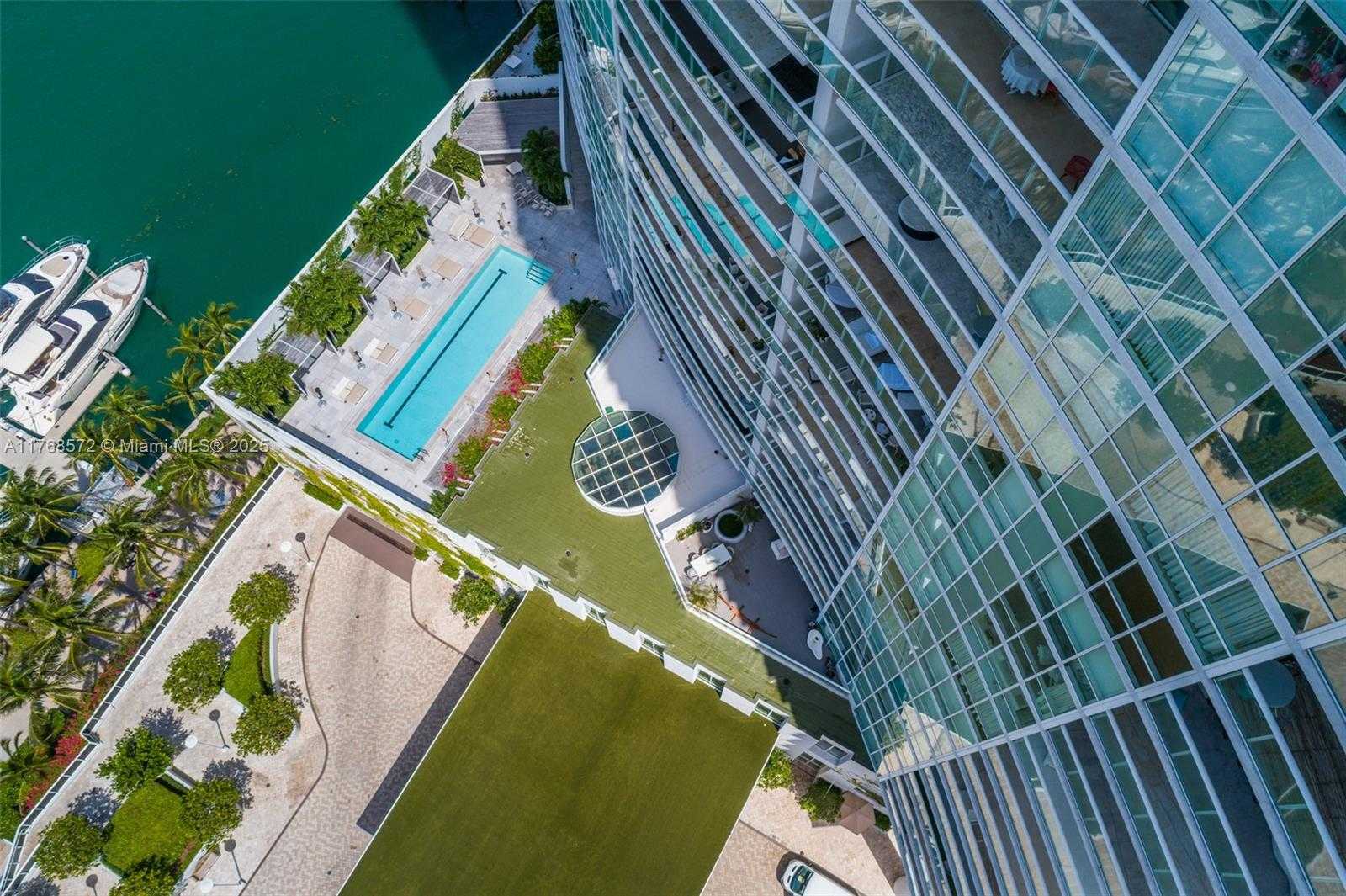 Small Image of 450 Alton Rd, Miami Beach, FL 33139, USA Number 52