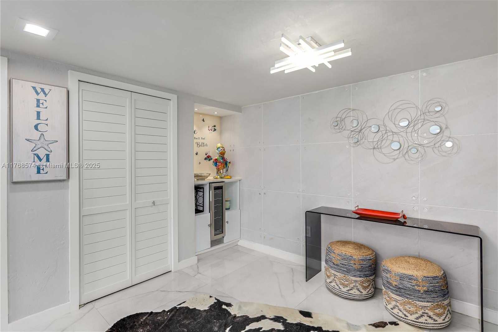 Small Image of 465 OCEAN DR #315, Miami Beach Number 18
