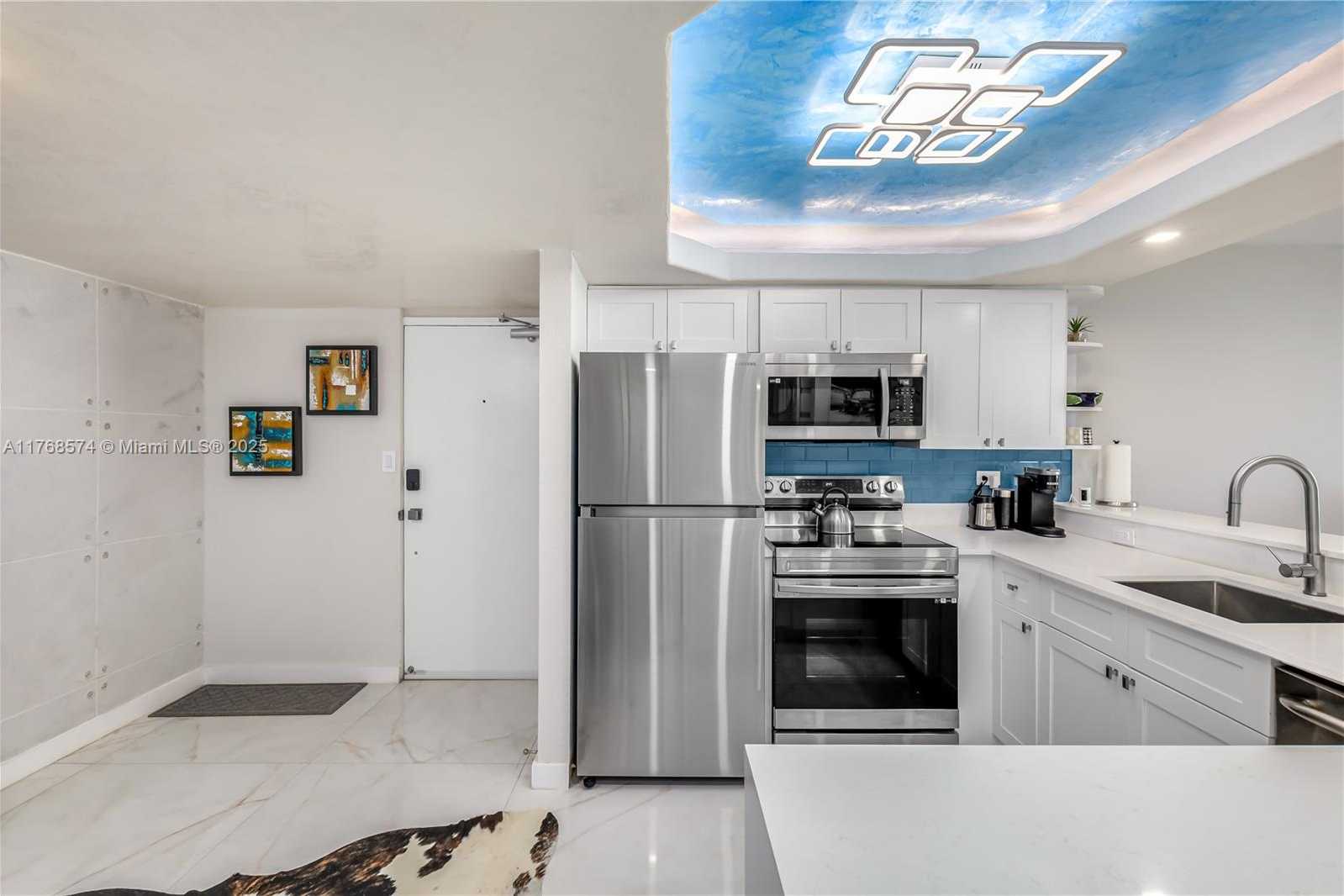 Small Image of 465 OCEAN DR #315, Miami Beach Number 19