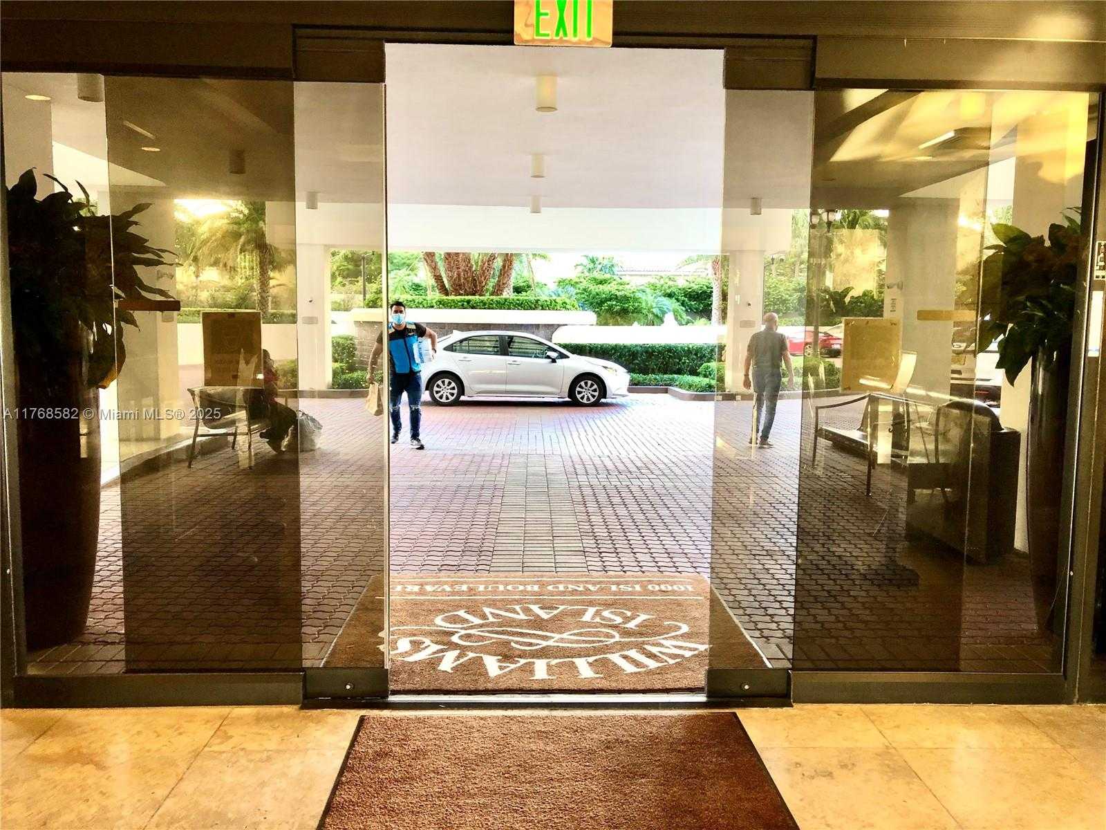 Small Image of 1000 WEST ISLAND BLVD #712, Aventura Number 5