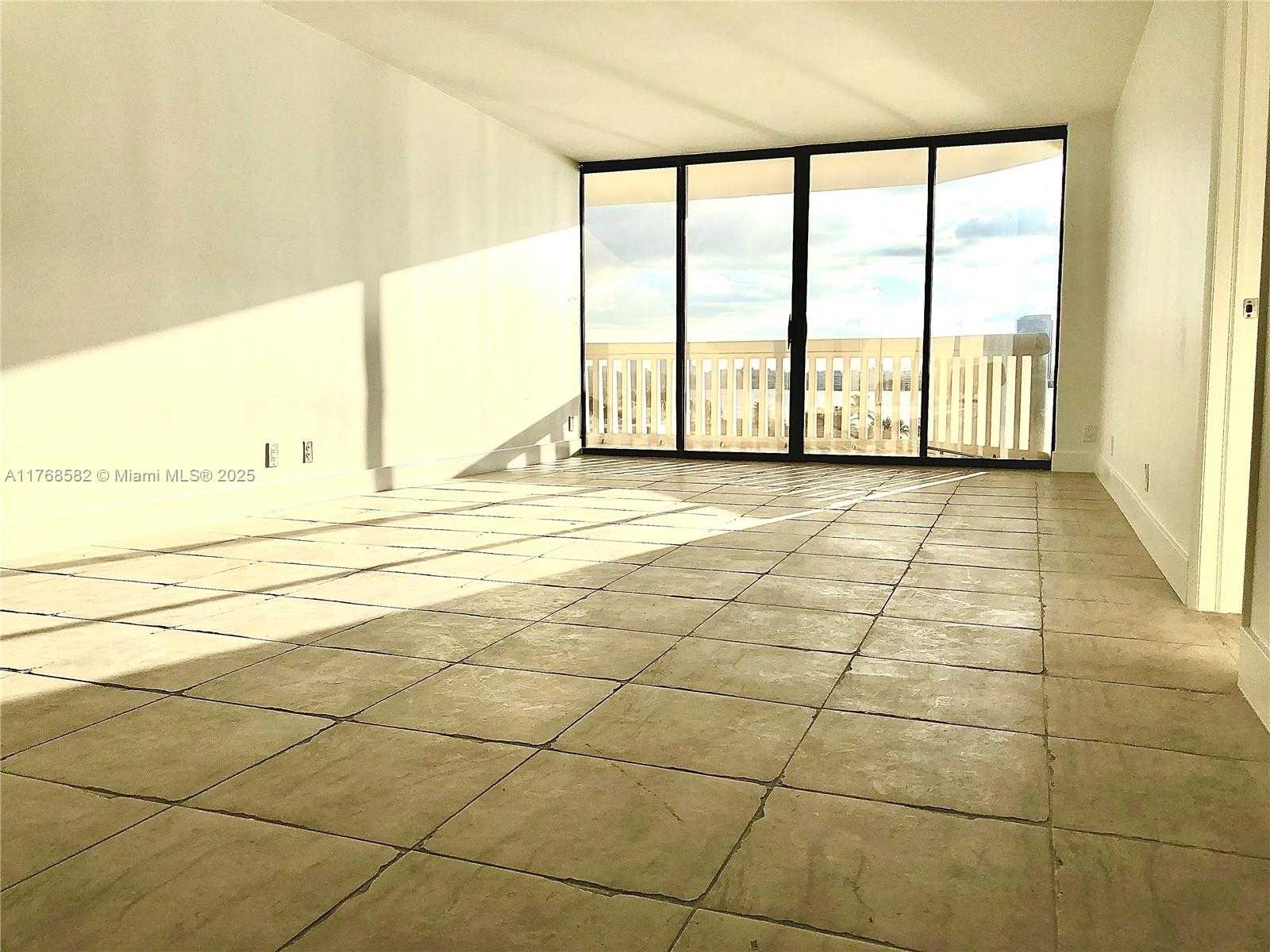 Small Image of 1000 WEST ISLAND BLVD #712, Aventura Number 7