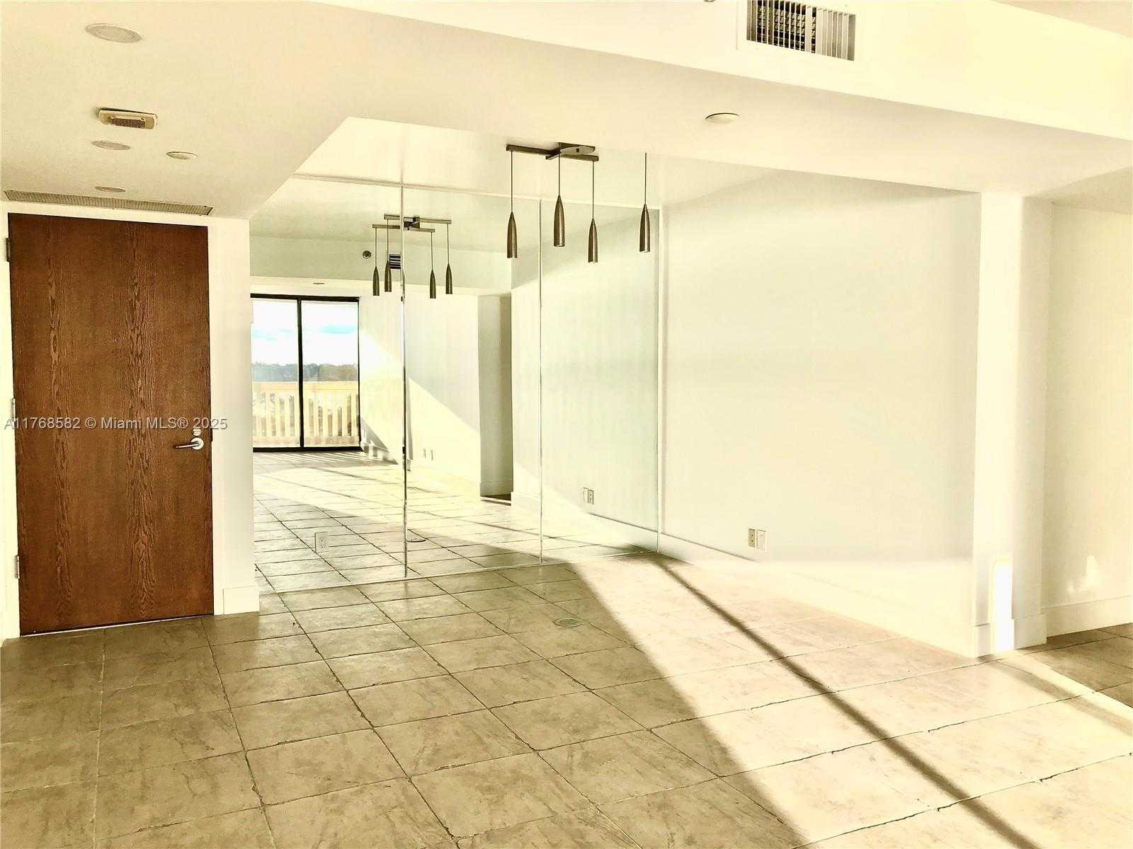 Small Image of 1000 WEST ISLAND BLVD #712, Aventura Number 8