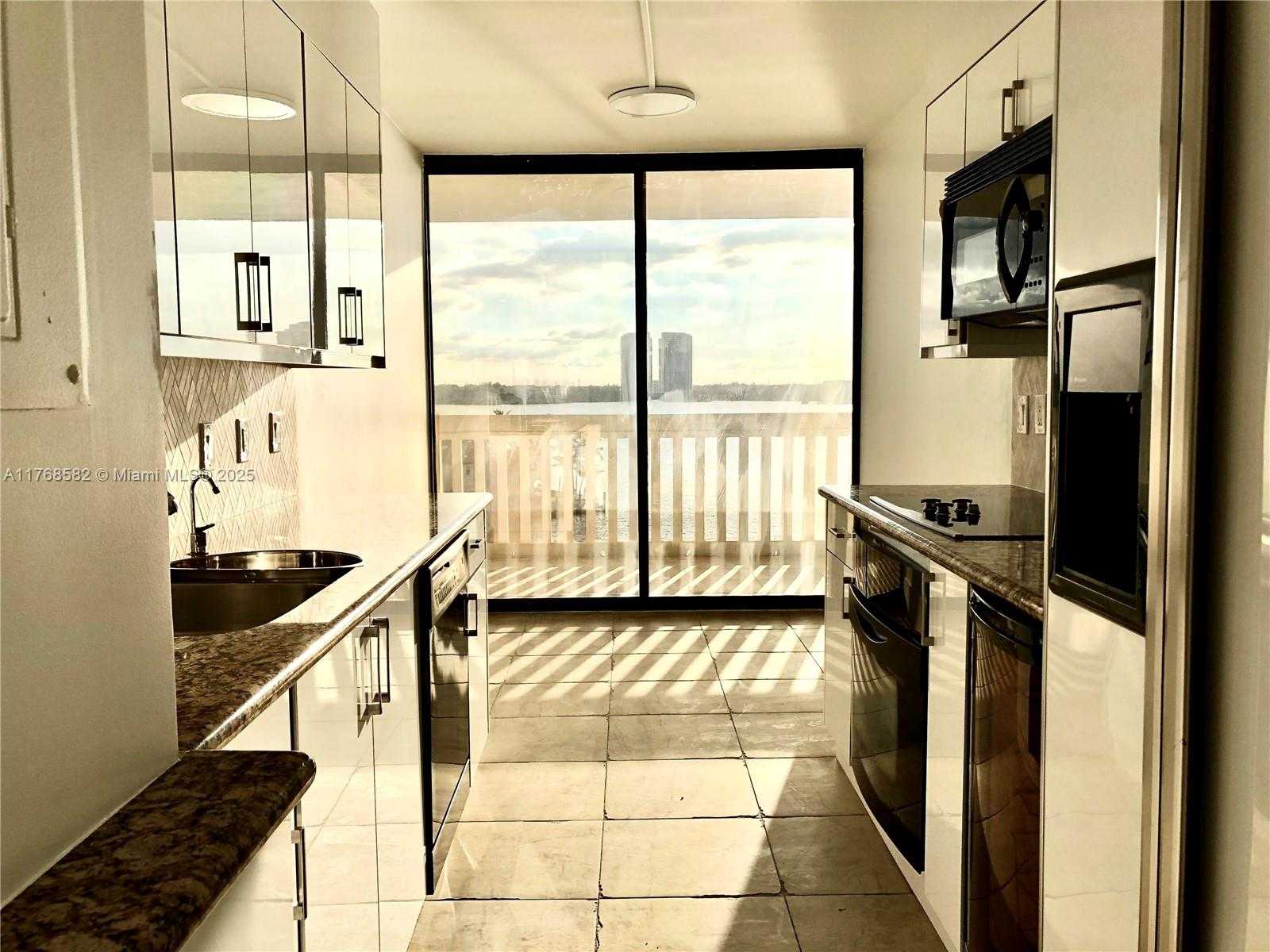 Small Image of 1000 WEST ISLAND BLVD #712, Aventura Number 9