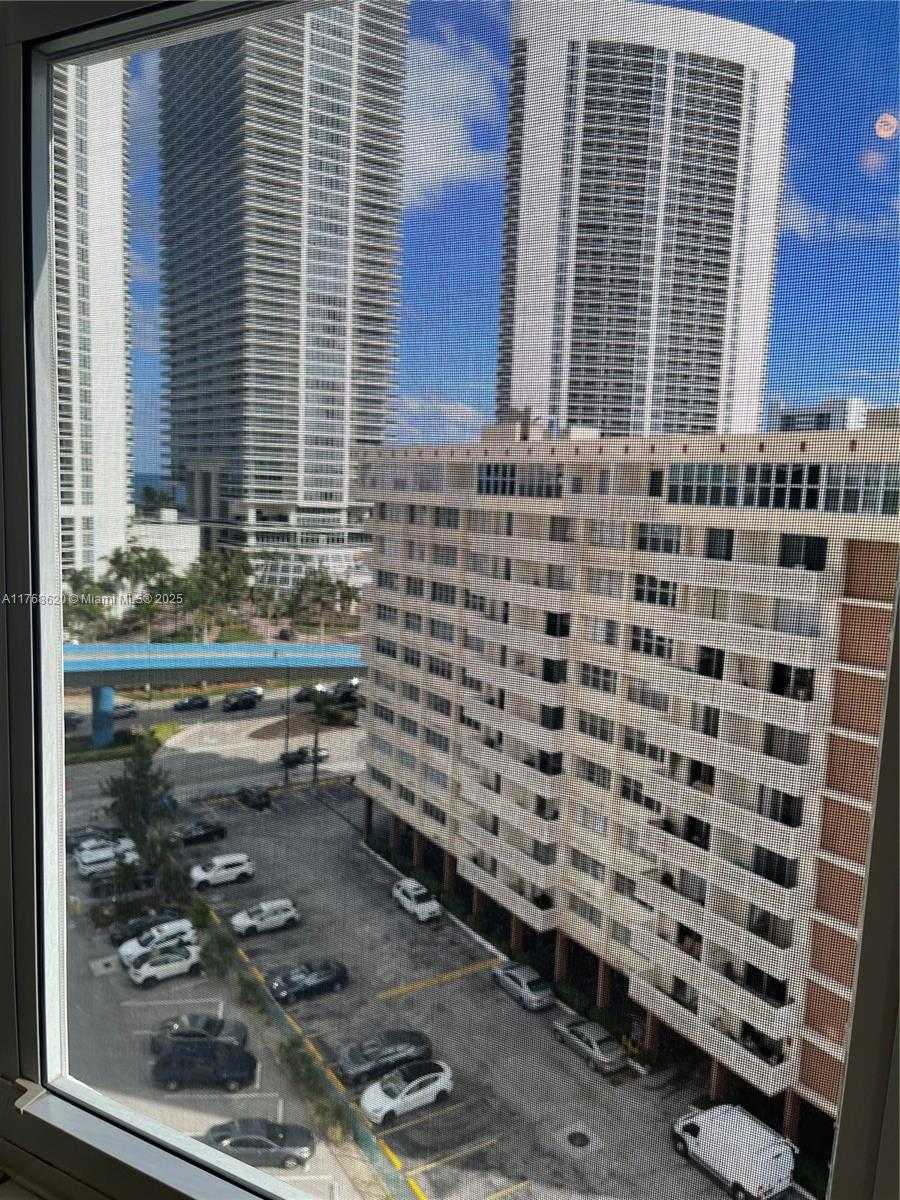 Small Image of 1801 #PH40, Hallandale Beach Number 10