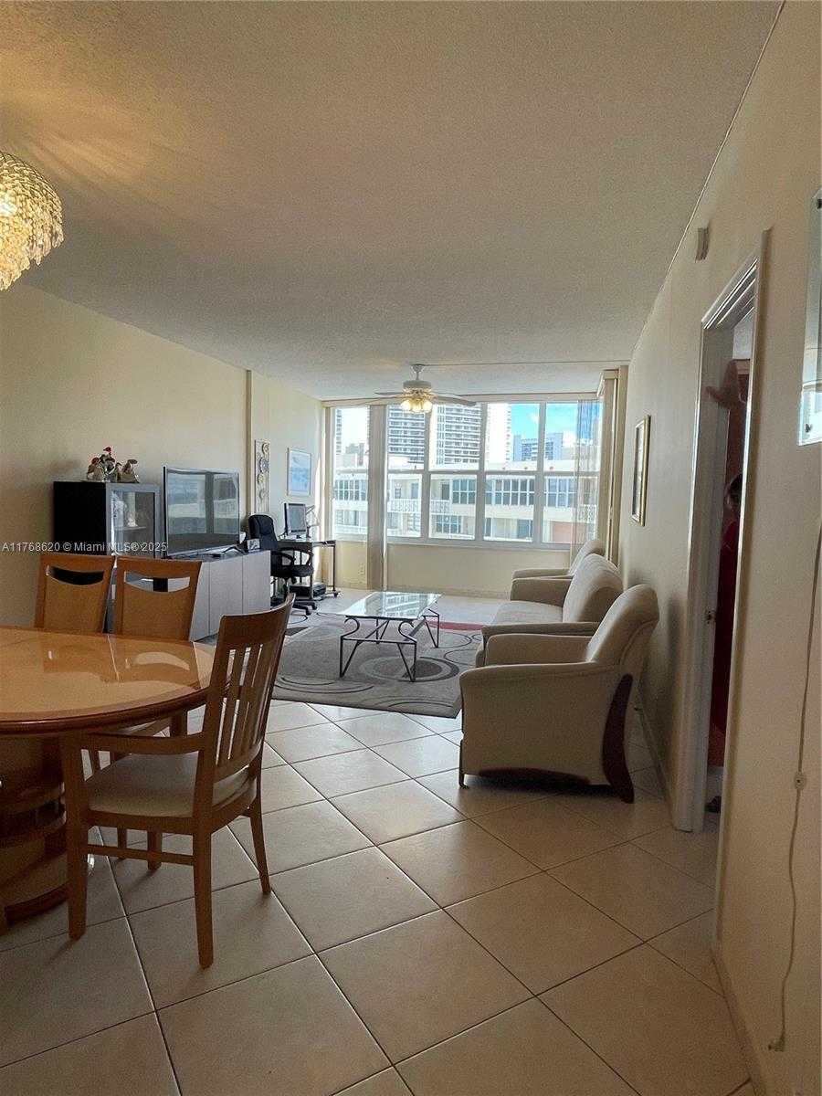 Small Image of 1801 #PH40, Hallandale Beach Number 12