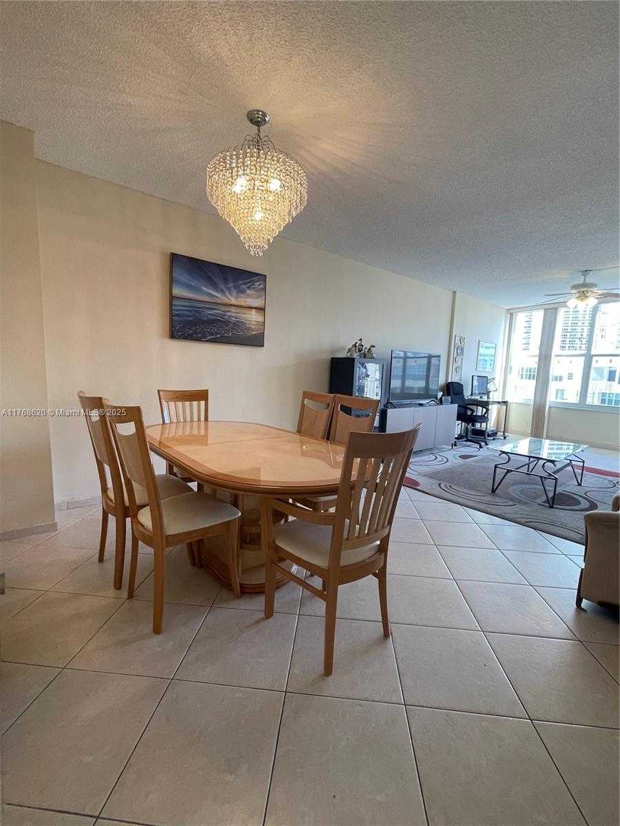 Small Image of 1801 #PH40, Hallandale Beach Number 13
