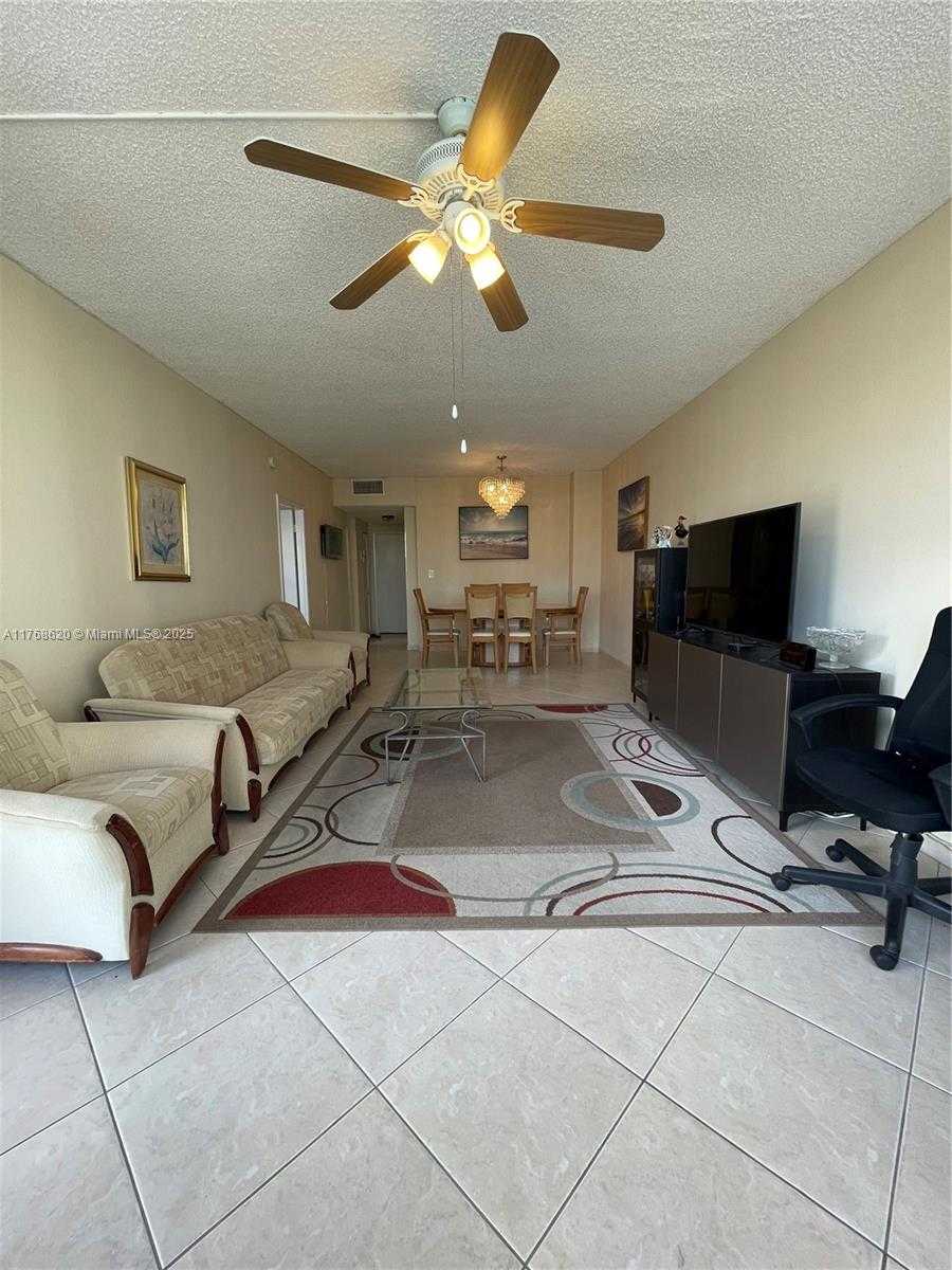 Small Image of 1801 #PH40, Hallandale Beach Number 14