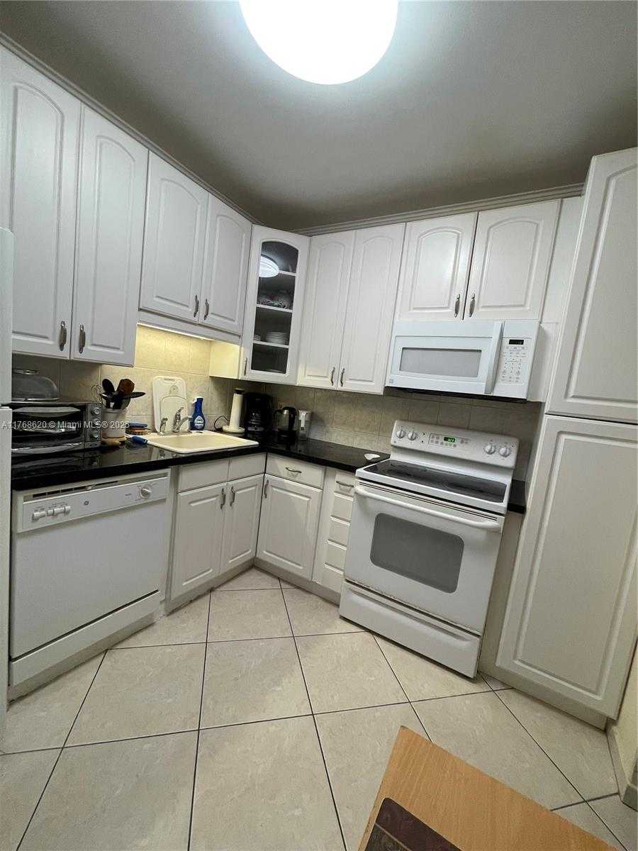 Small Image of 1801 #PH40, Hallandale Beach Number 26