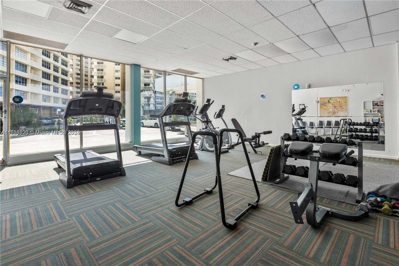 Small Image of 1801 #PH40, Hallandale Beach Number 38