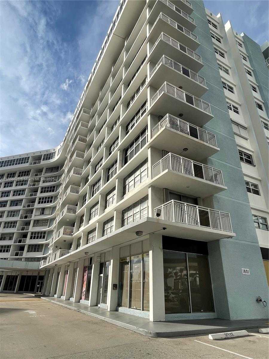 Small Image of 1801 #PH40, Hallandale Beach Number 44
