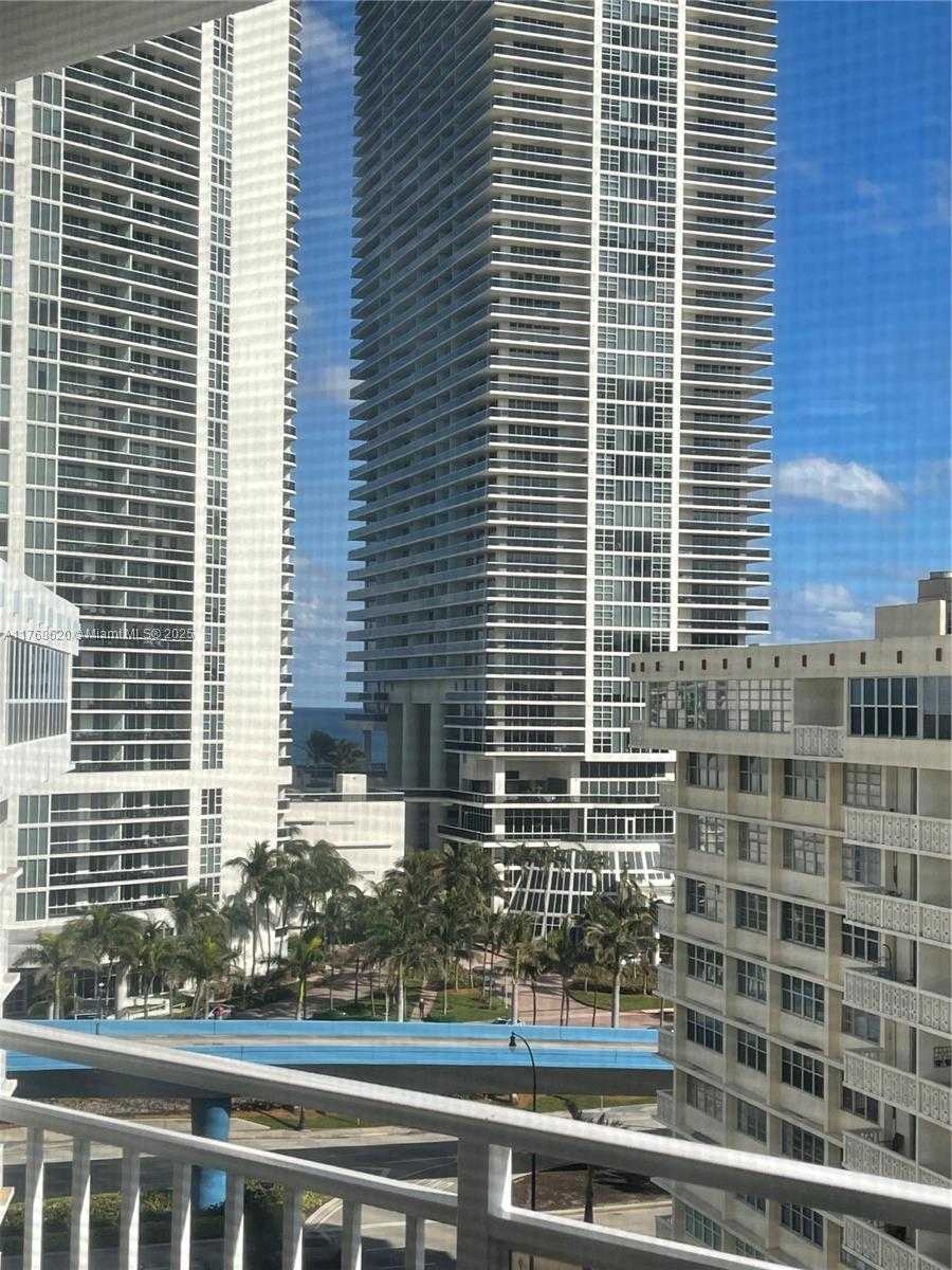 Small Image of 1801 #PH40, Hallandale Beach Number 7