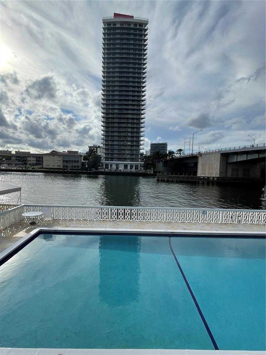 Small Image of 1801 #PH40, Hallandale Beach Number 9
