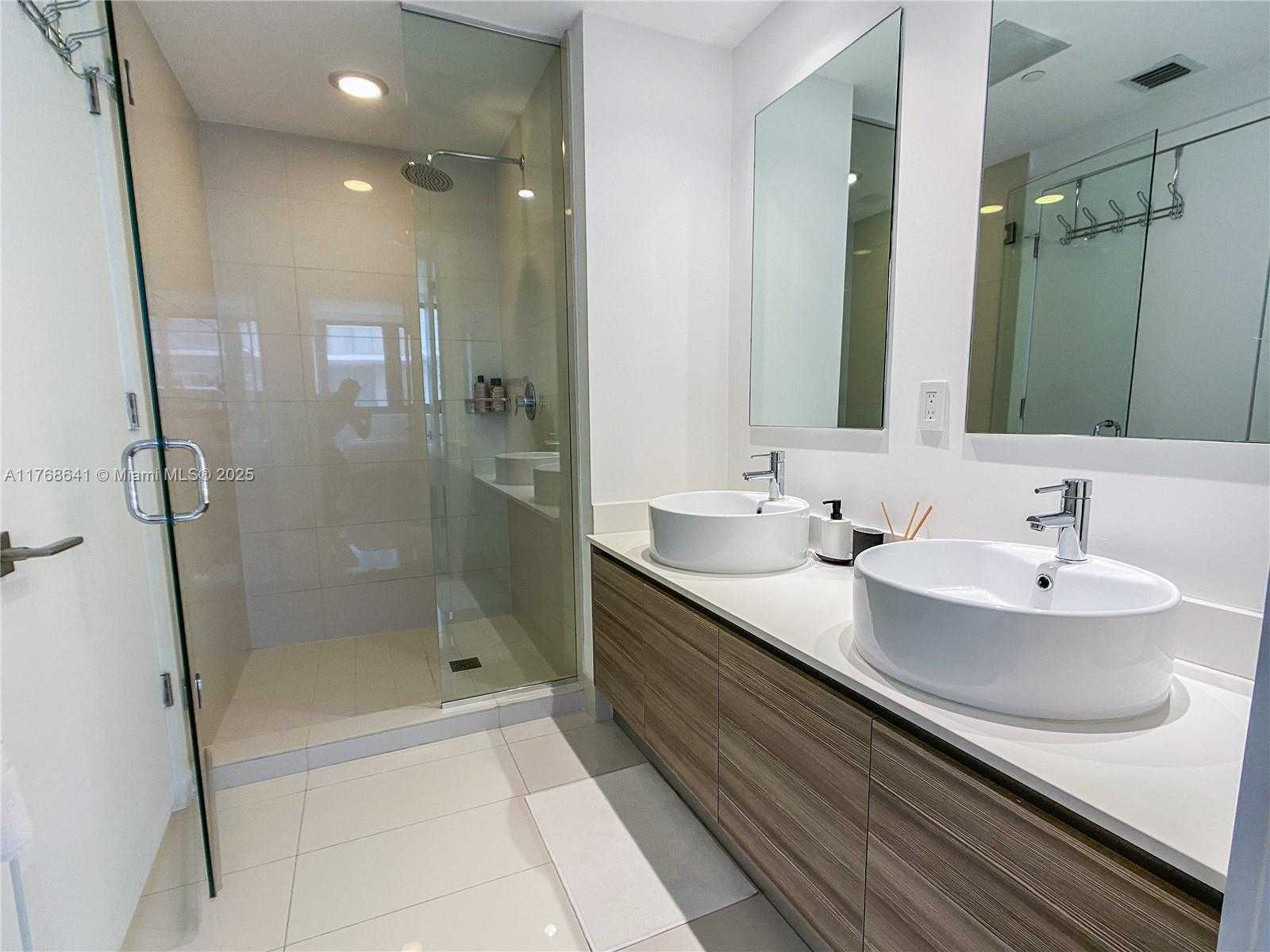 Small Image of 121 NORTH EAST 34TH ST #908, Miami Number 11