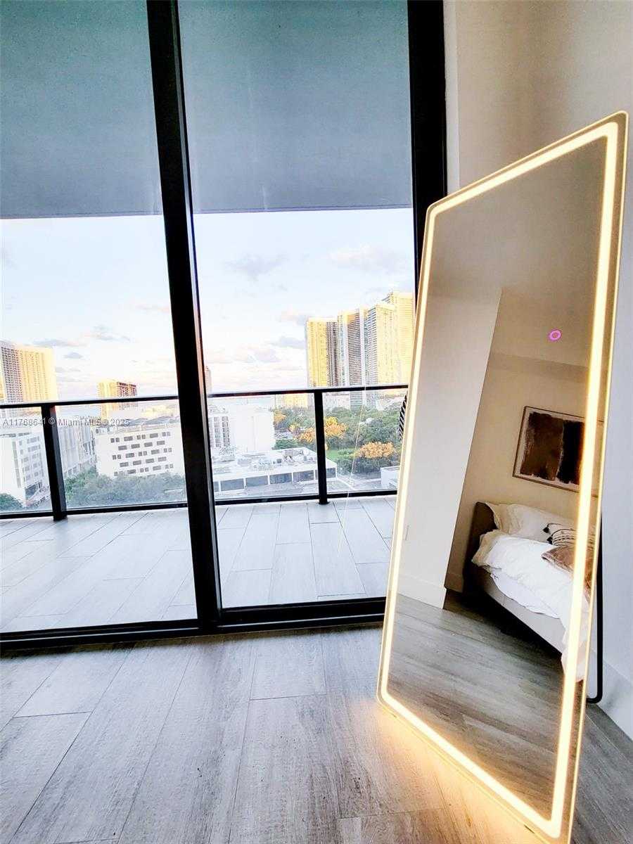 Small Image of 121 NORTH EAST 34TH ST #908, Miami Number 14