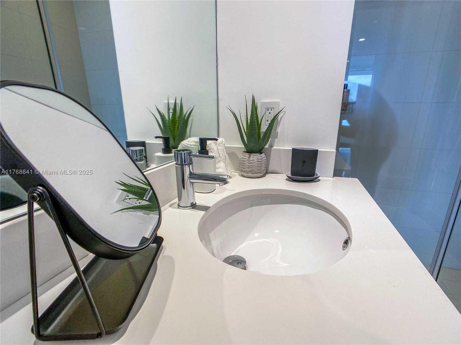Small Image of 121 NORTH EAST 34TH ST #908, Miami Number 20