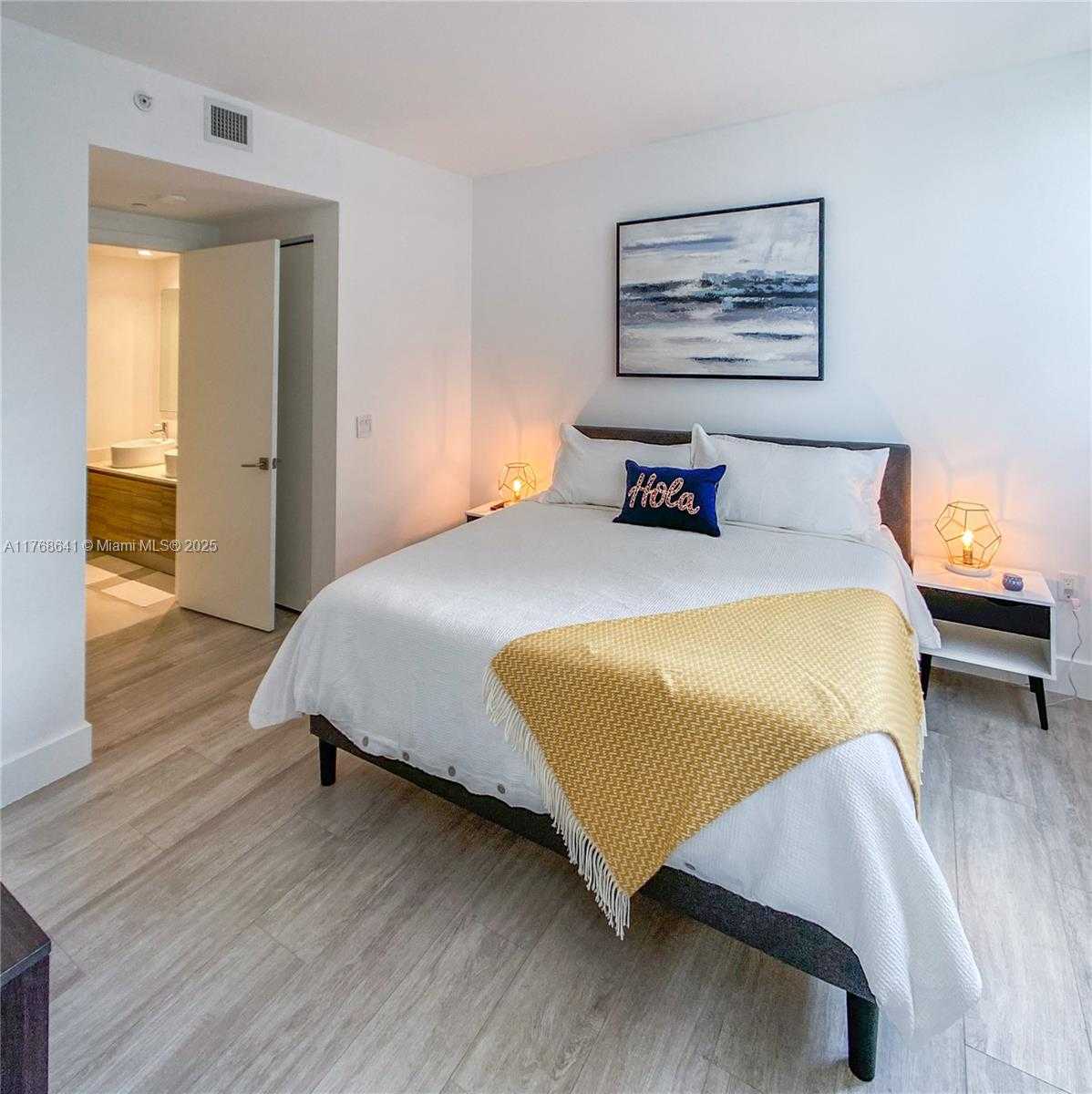 Small Image of 121 NORTH EAST 34TH ST #908, Miami Number 8