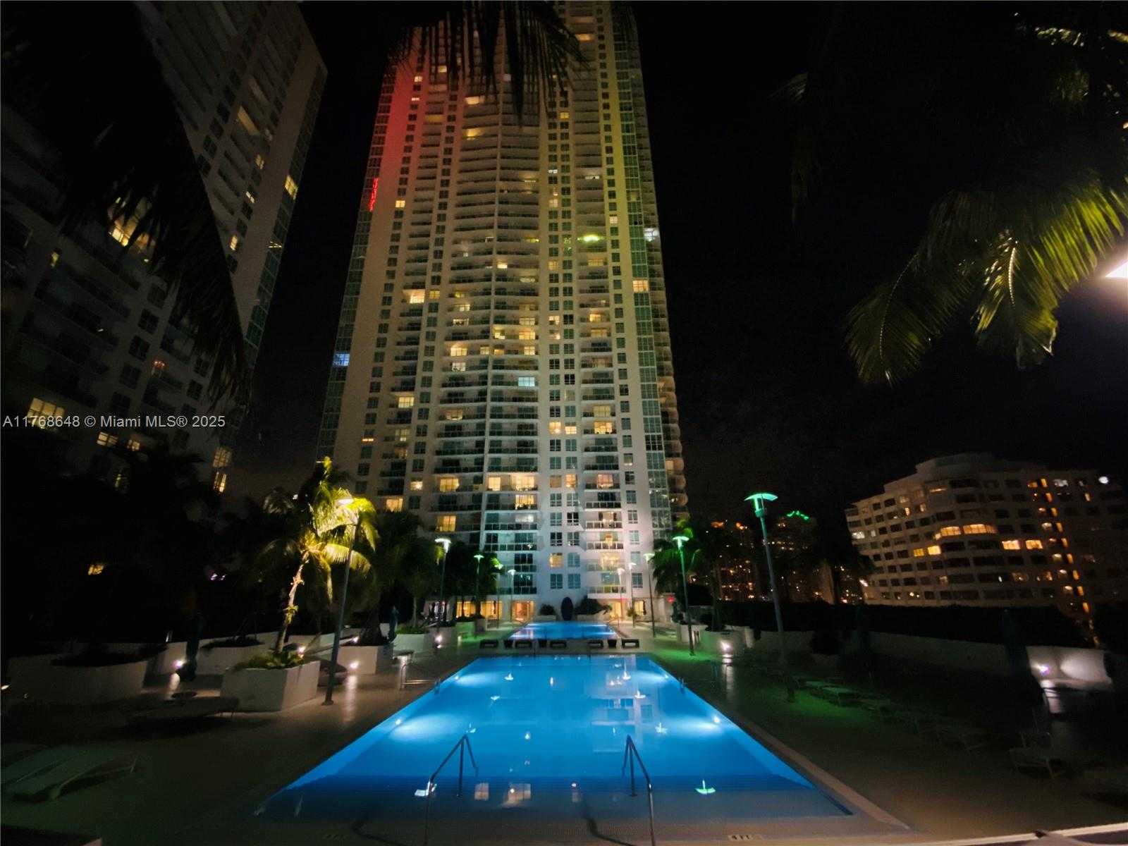 Small Image of 950 BRICKELL BAY DR #2706, Florida City Number 25