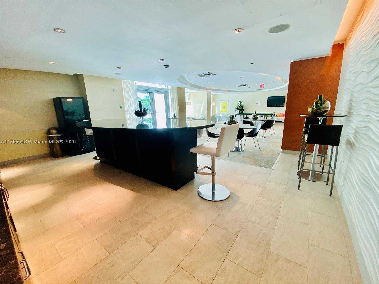 Small Image of 950 BRICKELL BAY DR #2706, Florida City Number 29