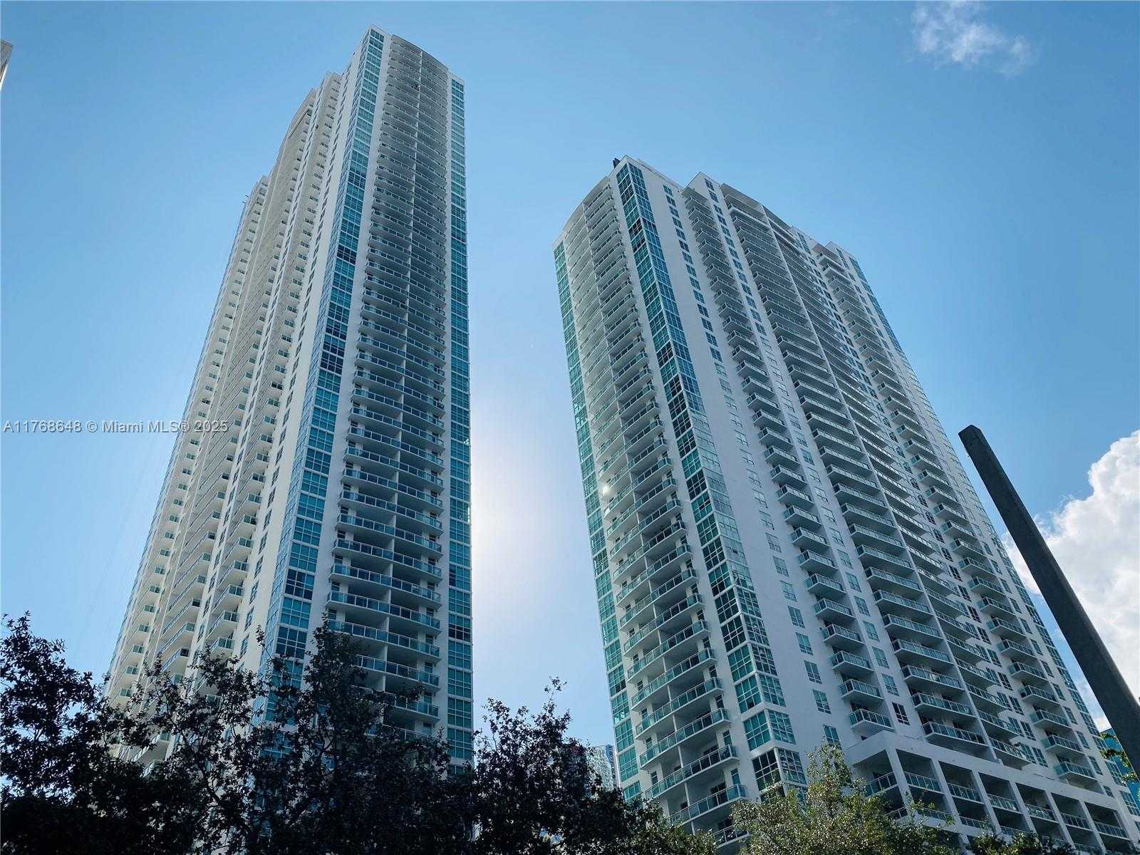 Small Image of 950 BRICKELL BAY DR #2706, Florida City Number 44
