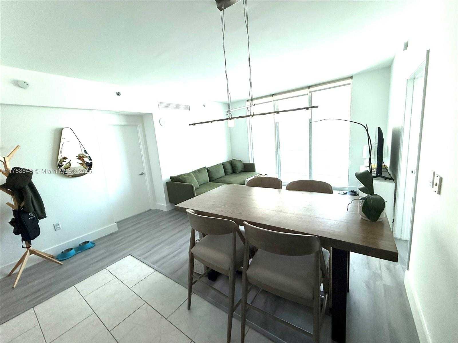 Small Image of 950 BRICKELL BAY DR #2706, Florida City Number 8