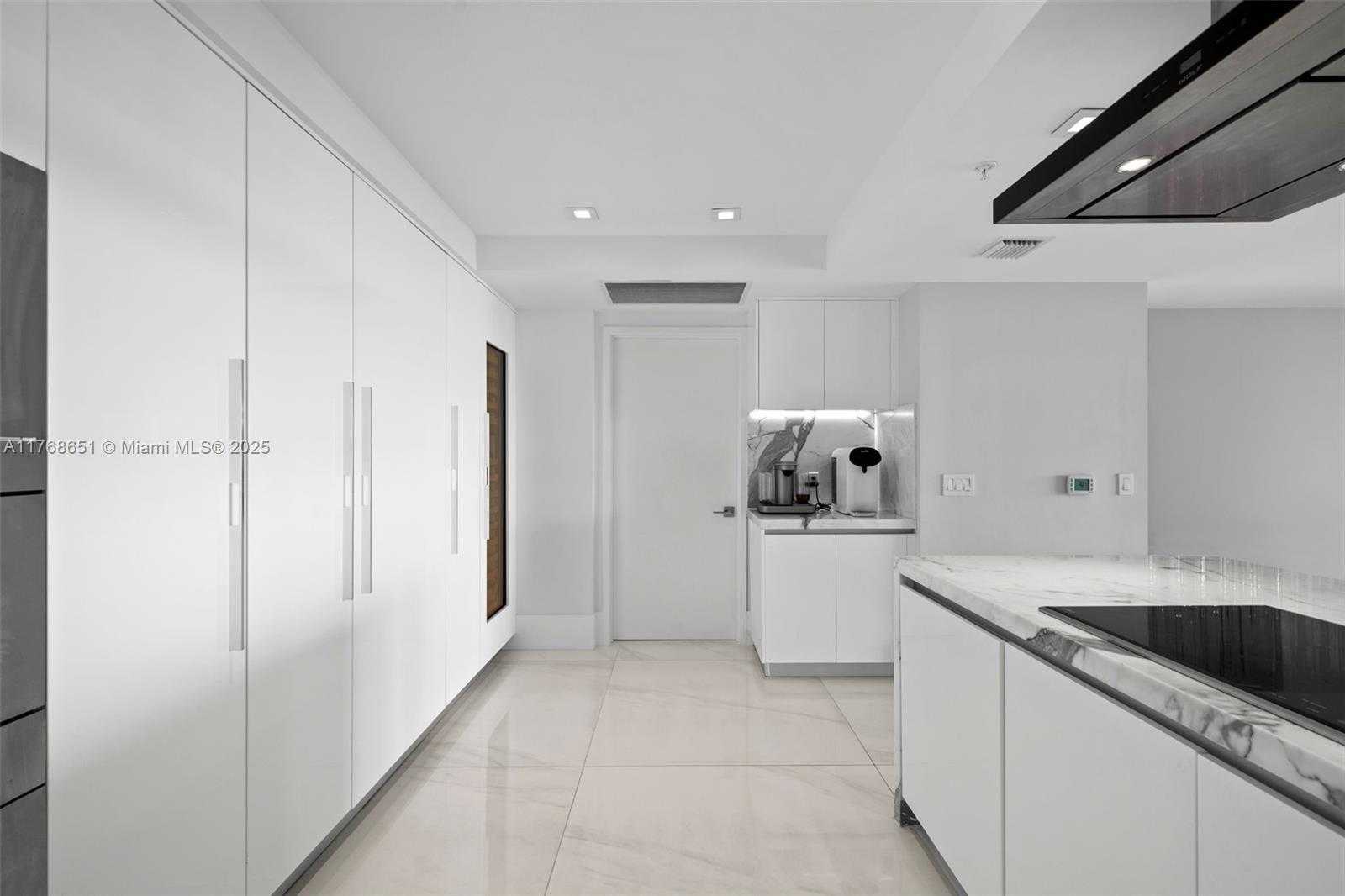 Small Image of 330 SUNNY ISLES BLVD #5-2204, Sunny Isles Beach Number 14