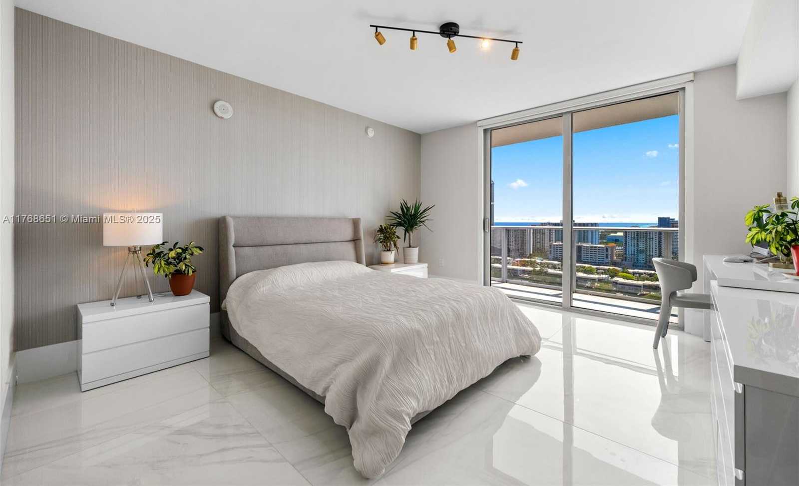 Small Image of 330 SUNNY ISLES BLVD #5-2204, Sunny Isles Beach Number 17