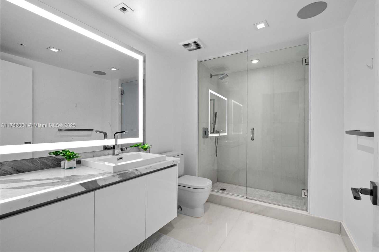 Small Image of 330 SUNNY ISLES BLVD #5-2204, Sunny Isles Beach Number 21