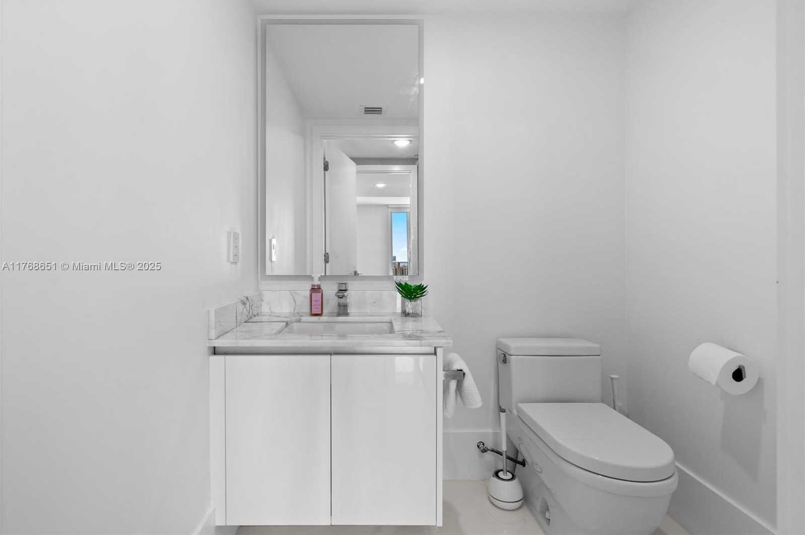 Small Image of 330 SUNNY ISLES BLVD #5-2204, Sunny Isles Beach Number 39