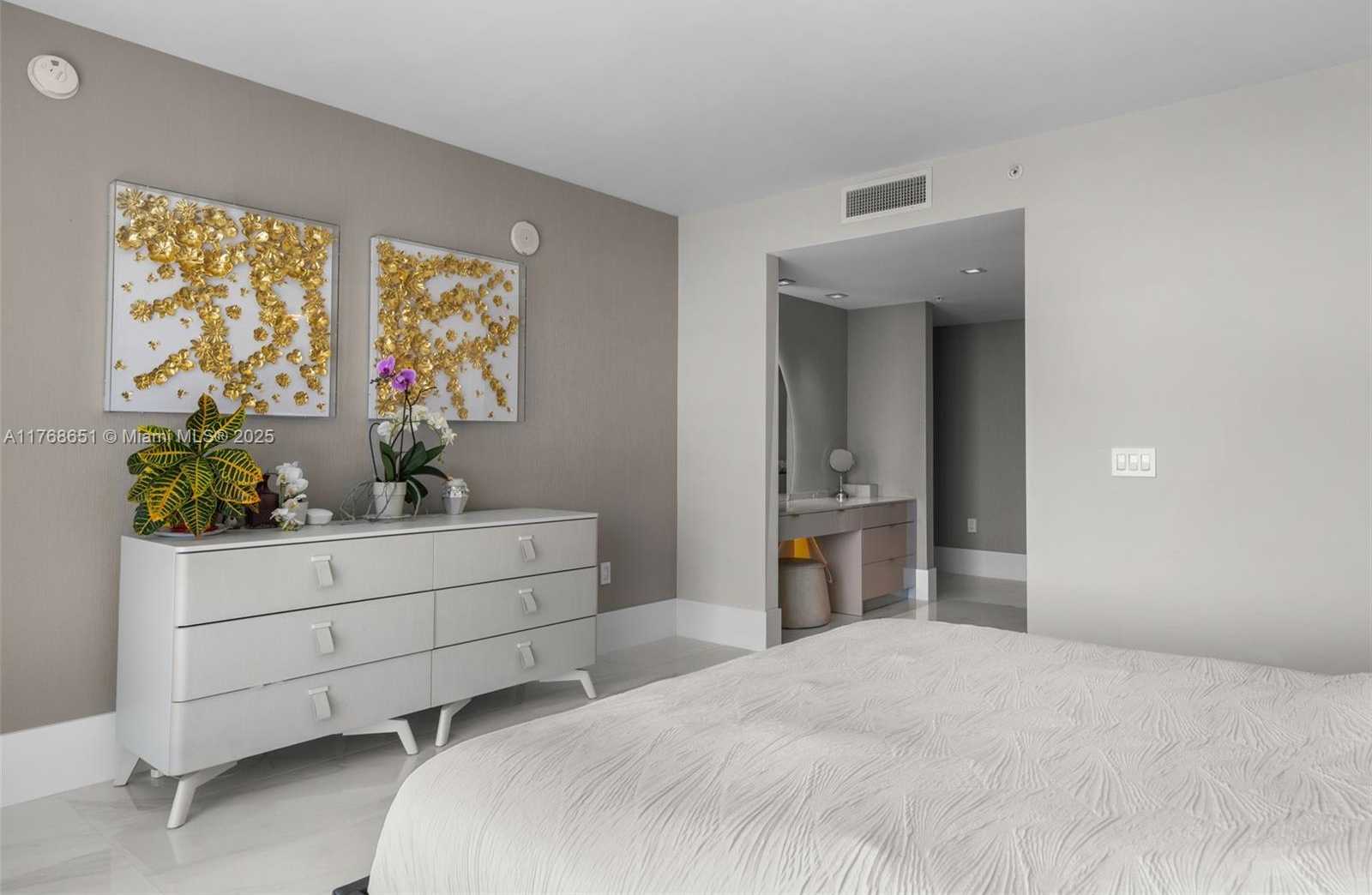 Small Image of 330 SUNNY ISLES BLVD #5-2204, Sunny Isles Beach Number 44